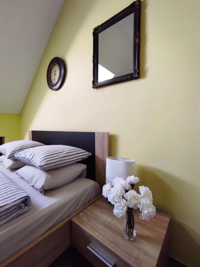 Accommodation "Old Town Dreznik" Rakovica Eksteriør billede